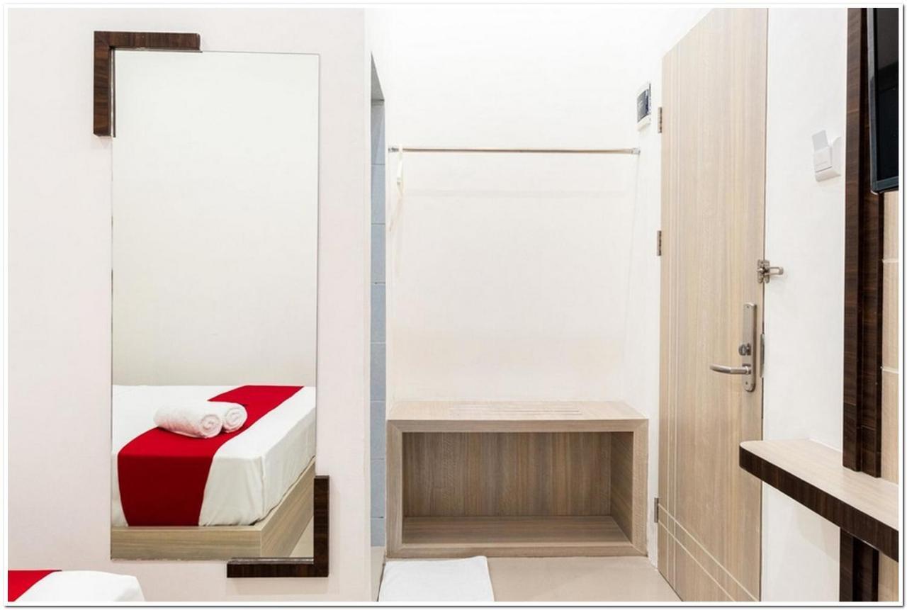 Reddoorz Plus @ Centrium Katamso Medan Exterior foto